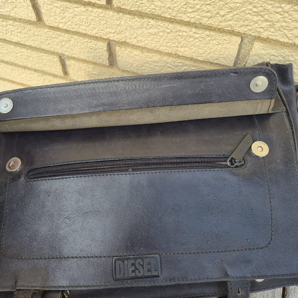 Vintage Diesel Italian Leather Messenger Bag, Retro Flap Closure & Logo Detail - Picture 7 of 13